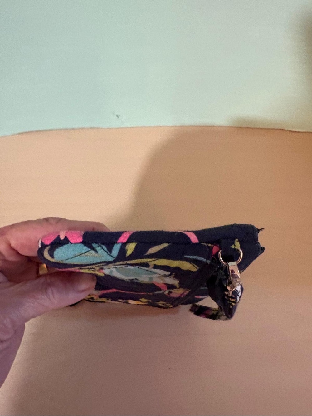 Vera Bradley Super Smart Wristlet Ribbons 2012 Retired Breast Cancer NWOT - Picture 6 of 6